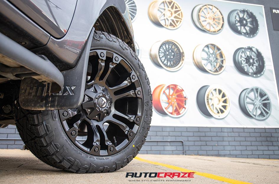 TOYOTA HILUX N80 4WD VAPOR MATTE BLACK